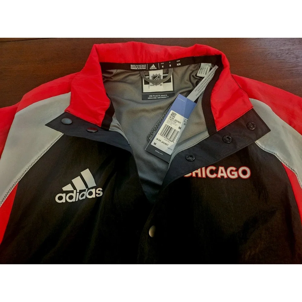 Adidas NHL Chicago BLACKHAWKS REVERSE RETRO JACKET Sz Medium HM3109 Men's Hockey